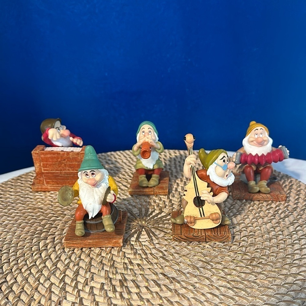 Set of 5 Walt Disney Snow White Dwarf’s 65th Anniversary Collection